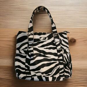 New York & Co. Purse Handbag Zebra Print Mob Wife Housewive Bold Statement Style